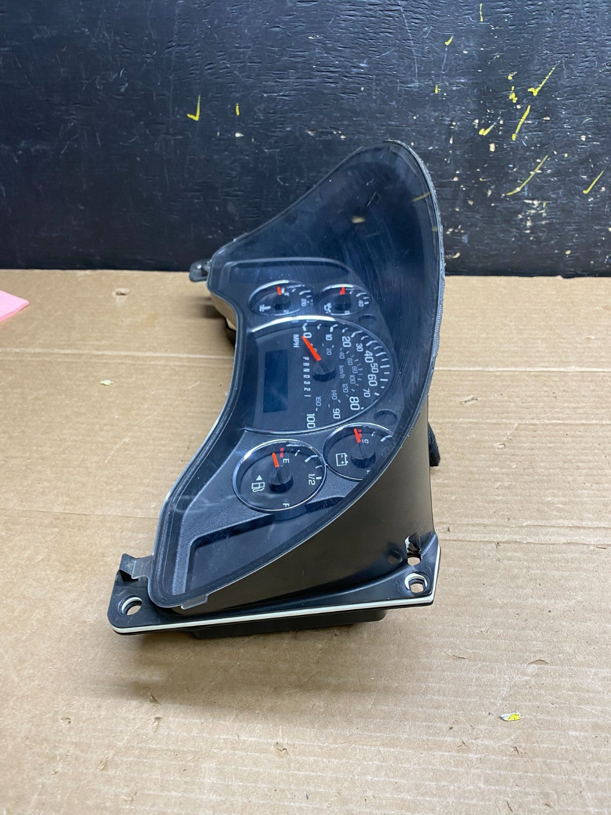 2010 20011 Chevrolet Express Speedometer Cluster Gauge w0285 DG2