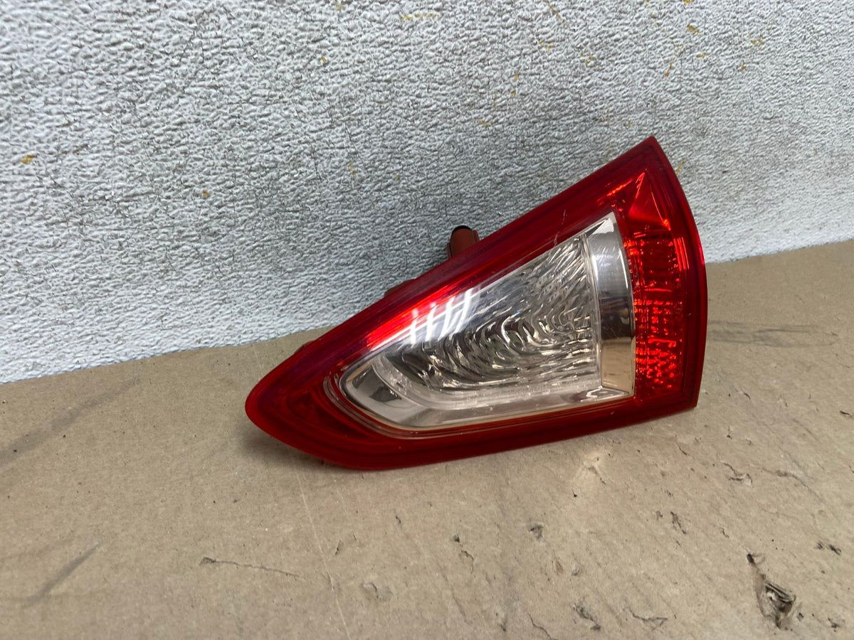 2008 to 2012 Infiniti Ex35 Right Passenger Side Tail Light Inner AH6914 LK1