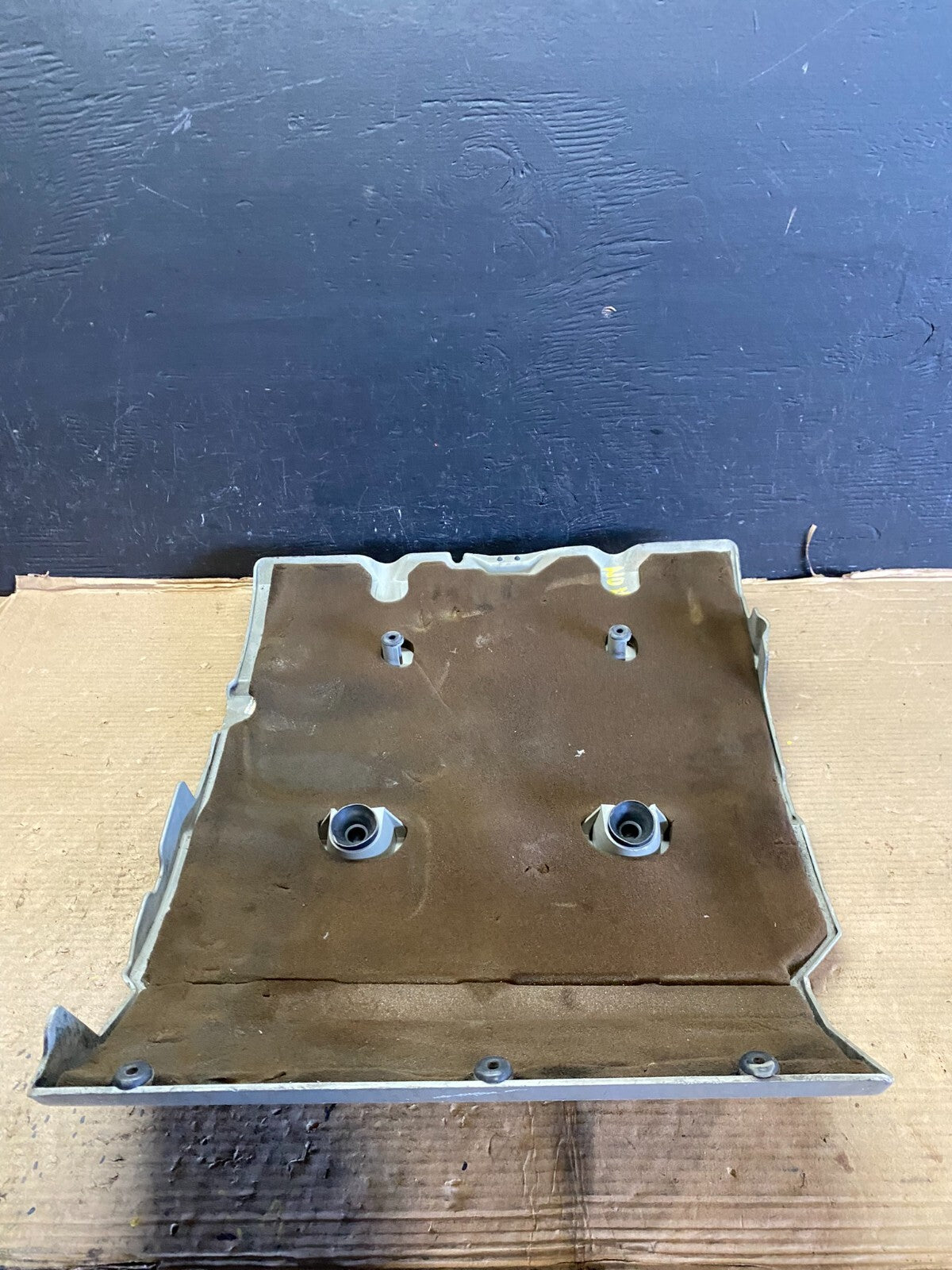 1997 to 2004 Cadillac Deville Seville Northstar Engine Motor Cover E8307 DG14