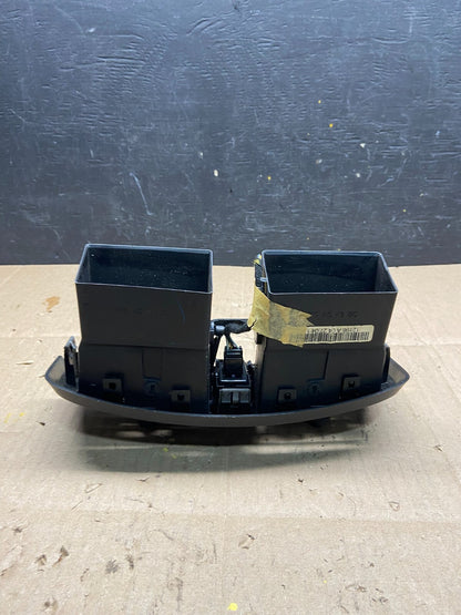 2004 to 2009 Cadillac SRX Front Center Dash A/C Air Vent i4994 PS5