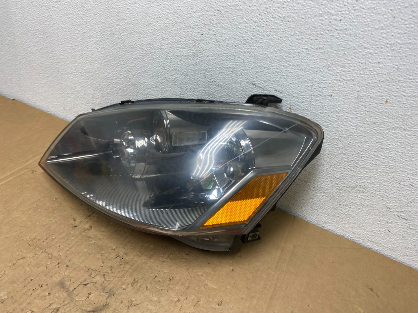 2005 to 2006 Nissan Altima Left Driver LH Side Halogen Headlight AD3047 DW1