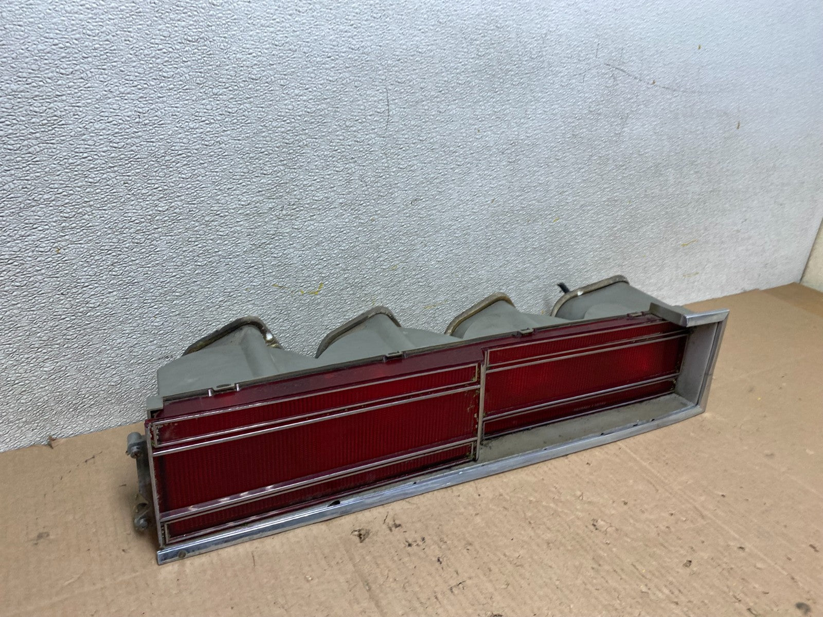 1979 to 1981 Chrysler New Yorker Right Passenger Side Tail Light W0821 PS2