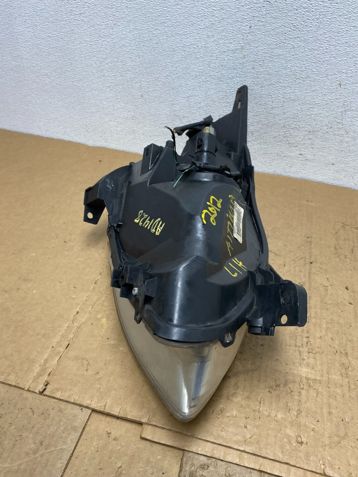 Sedan 2010 2011 2012 Nissan Altima Left Driver Side Headlight AD1428 DW7