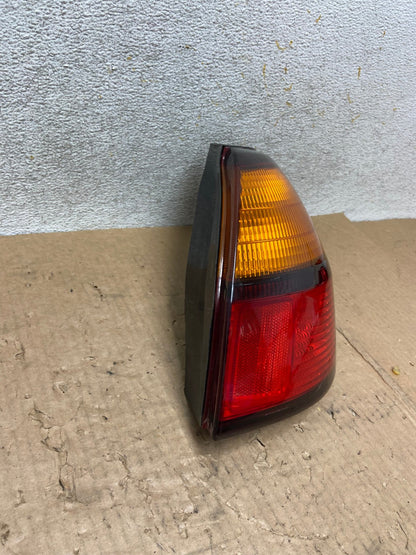 2001 to 2004 Subaru Legacy Outback Right Passenger Rh Tail Light AI5495 LK2