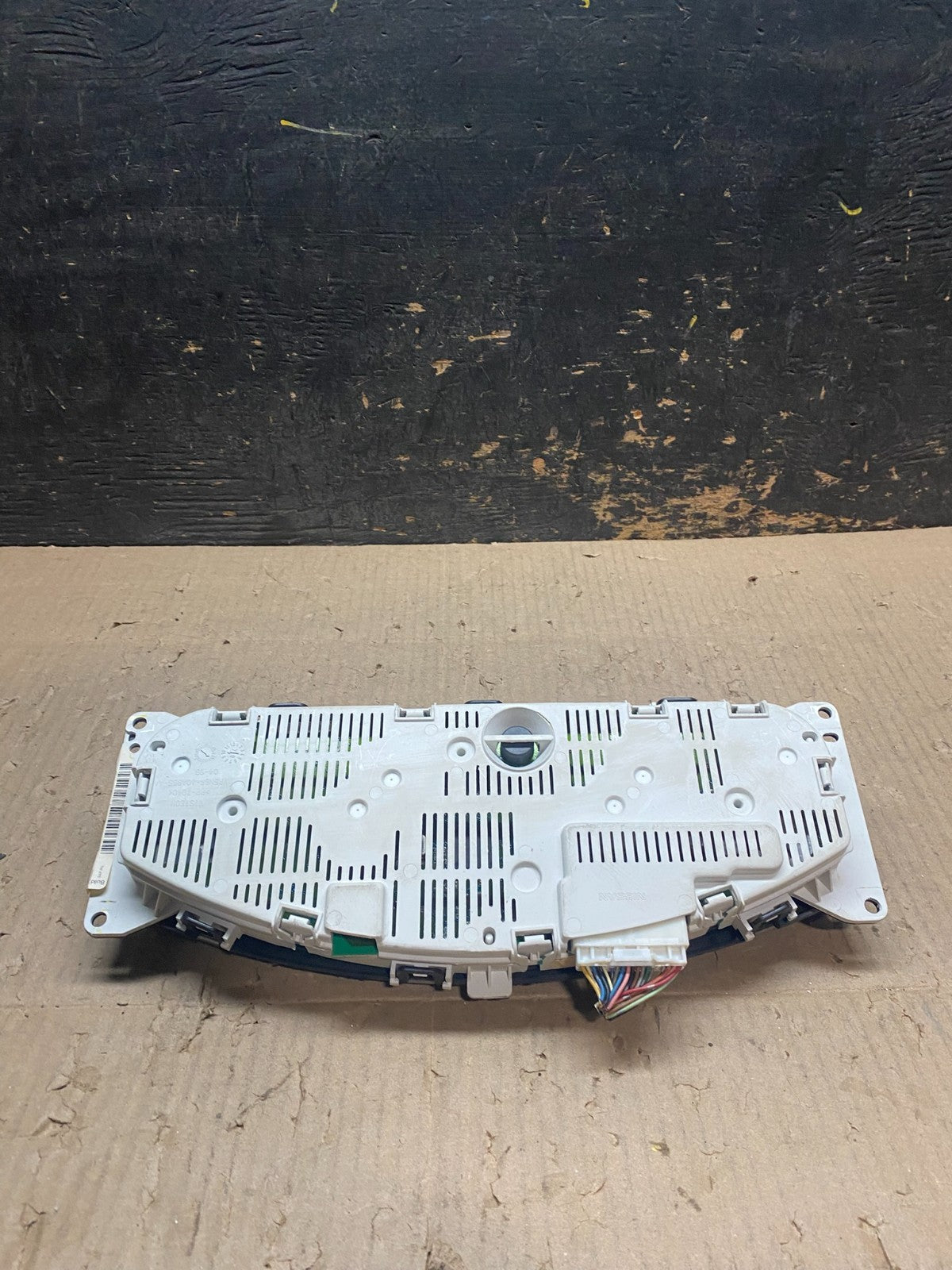 2005 Nissan Xterra Frontier Speedometer Cluster Gauge OEM X8075 DG7