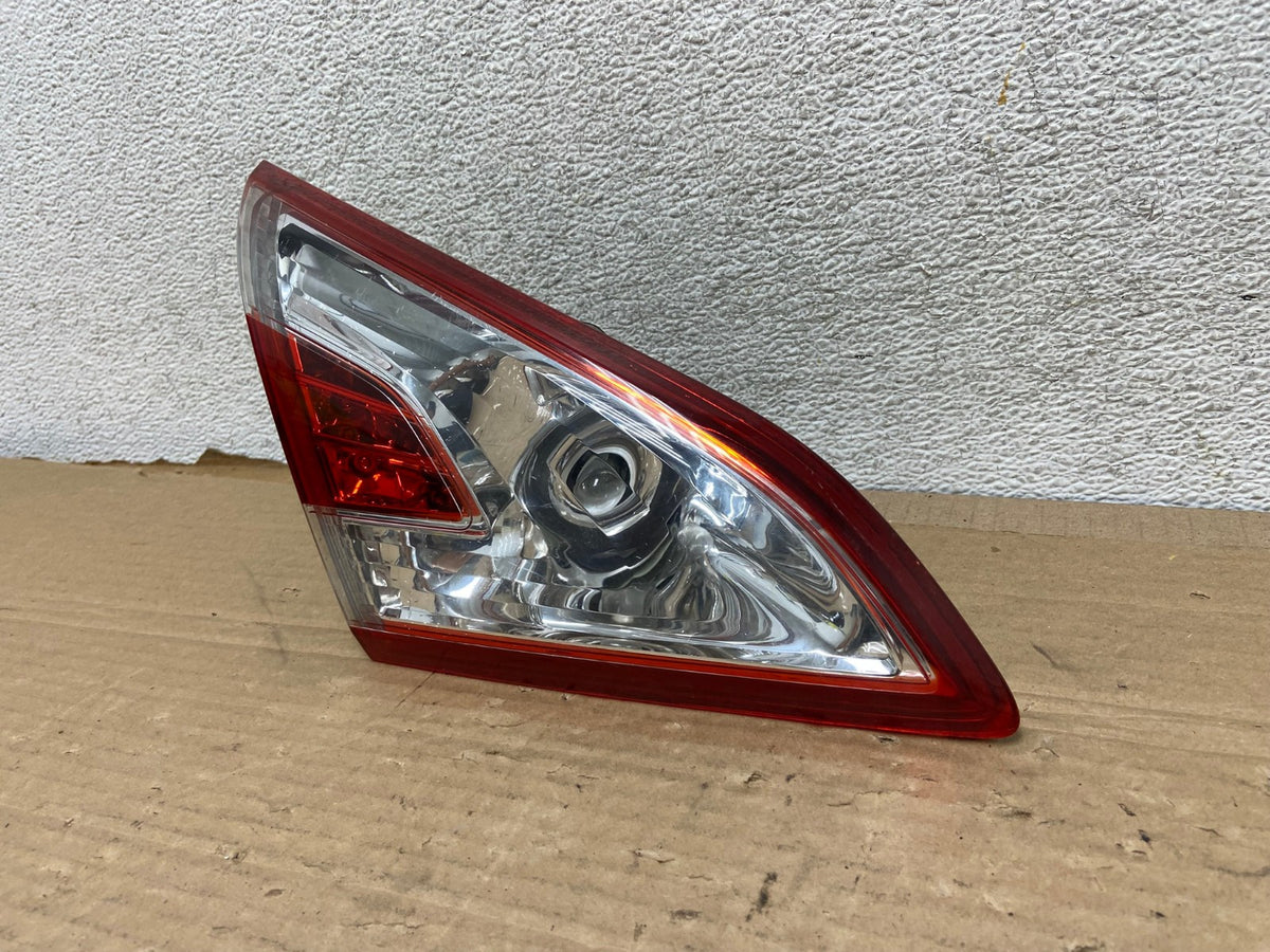 2011-2014 Nissan Murano Left Driver Lh Side Inner Tail Light AG9128 LK2