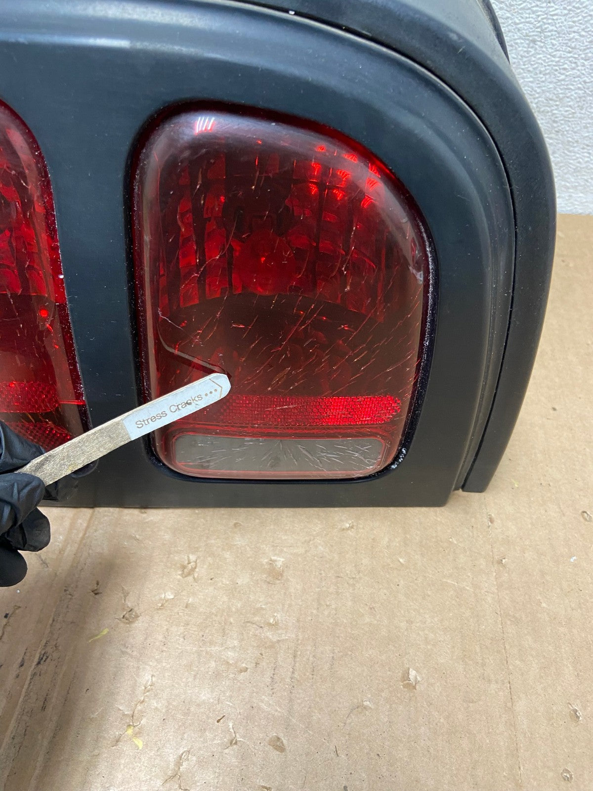 1996 1997 1998 Ford Mustang Left Driver LH Side Tail Light AI5482 LK3