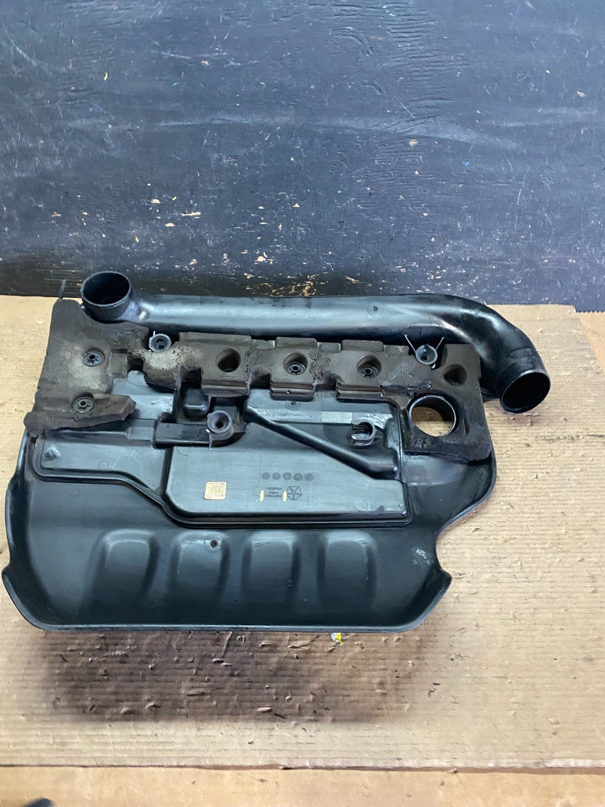 2013 to 2016 Dodge Dart 2.0L Engine Motor Cover Shield S3561 DG5
