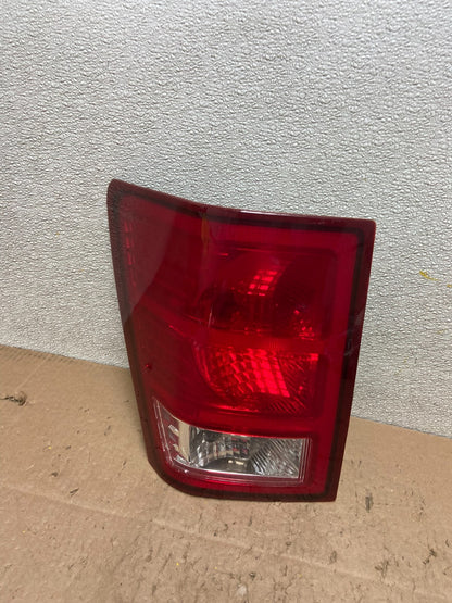 2007 2008 2009 2010 Jeep Grand Cherokee Left Driver Lh Tail Light Y3151 DW0