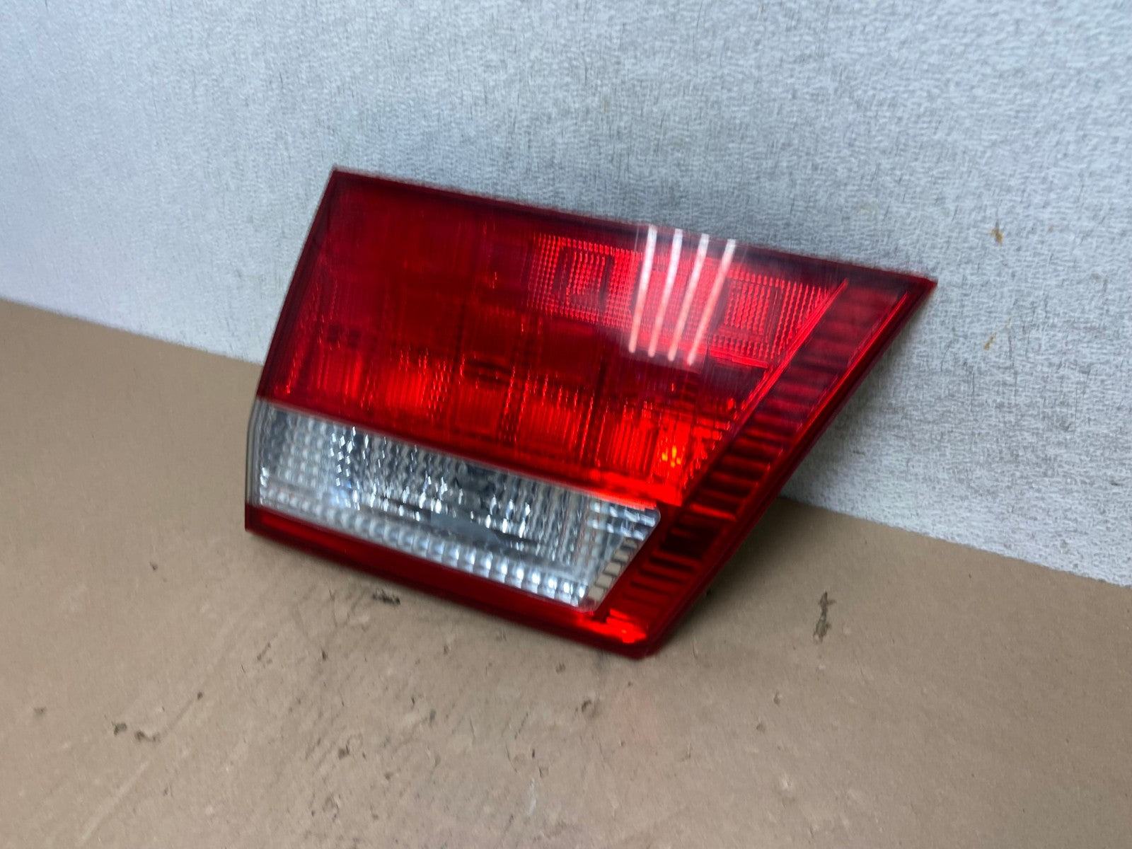 2005 2006 2007 Honda Odyssey Inner Right Passenger RH Tail Light AG6707 LK1