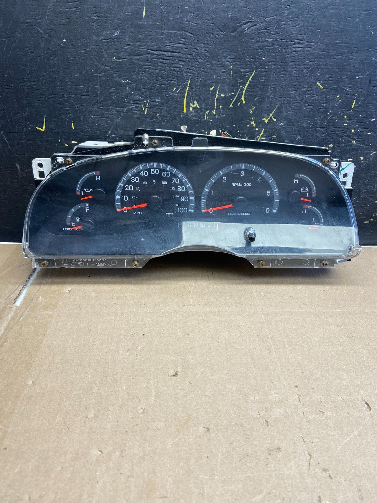 2000 to 2002 Ford Expedition Speedometer Instrument Gauge Cluster Oem ab1870 DG0