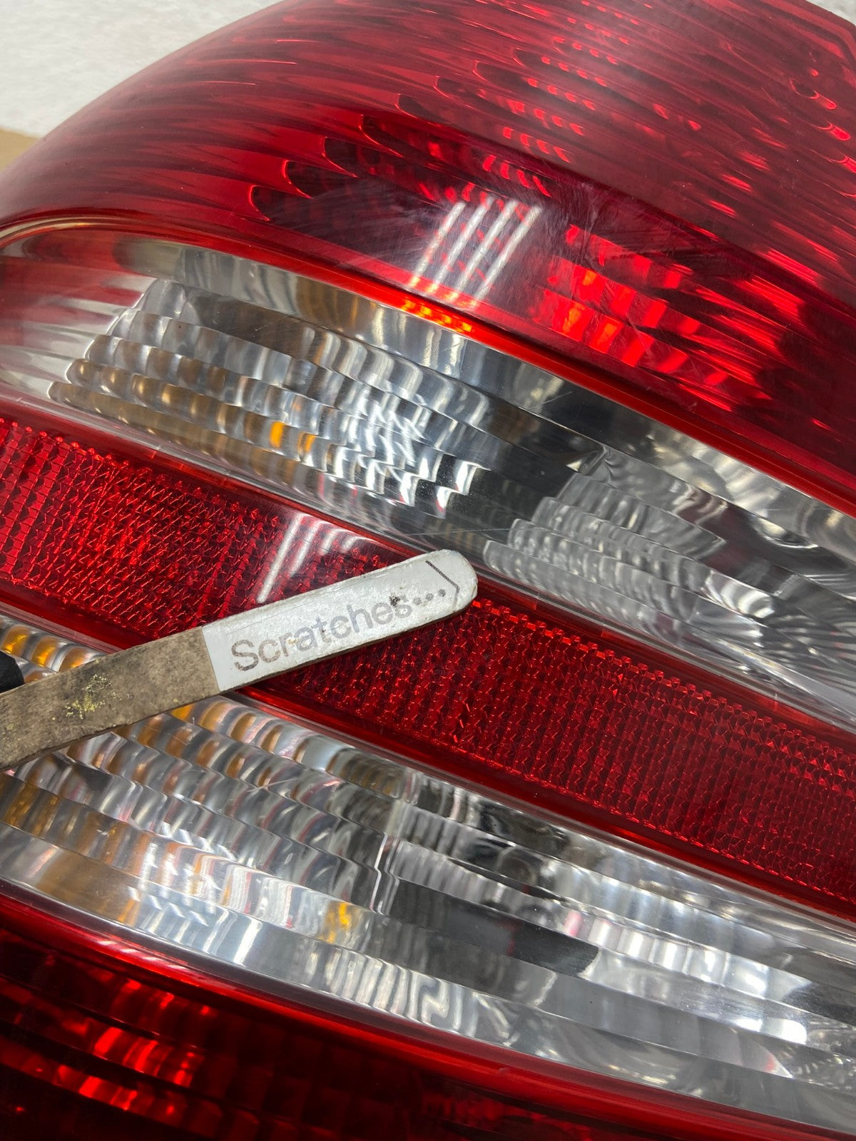 2005-2007 Mercedes-Benz C230 C240 W203 C-Class Left Driver Tail Light AE8928 LK3