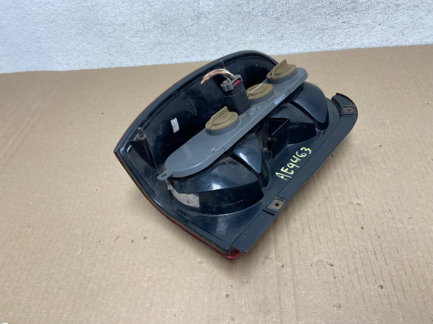2005 2006 2007 Jeep Liberty Right Passenger Rh Side Tail Light AE9463 LK5