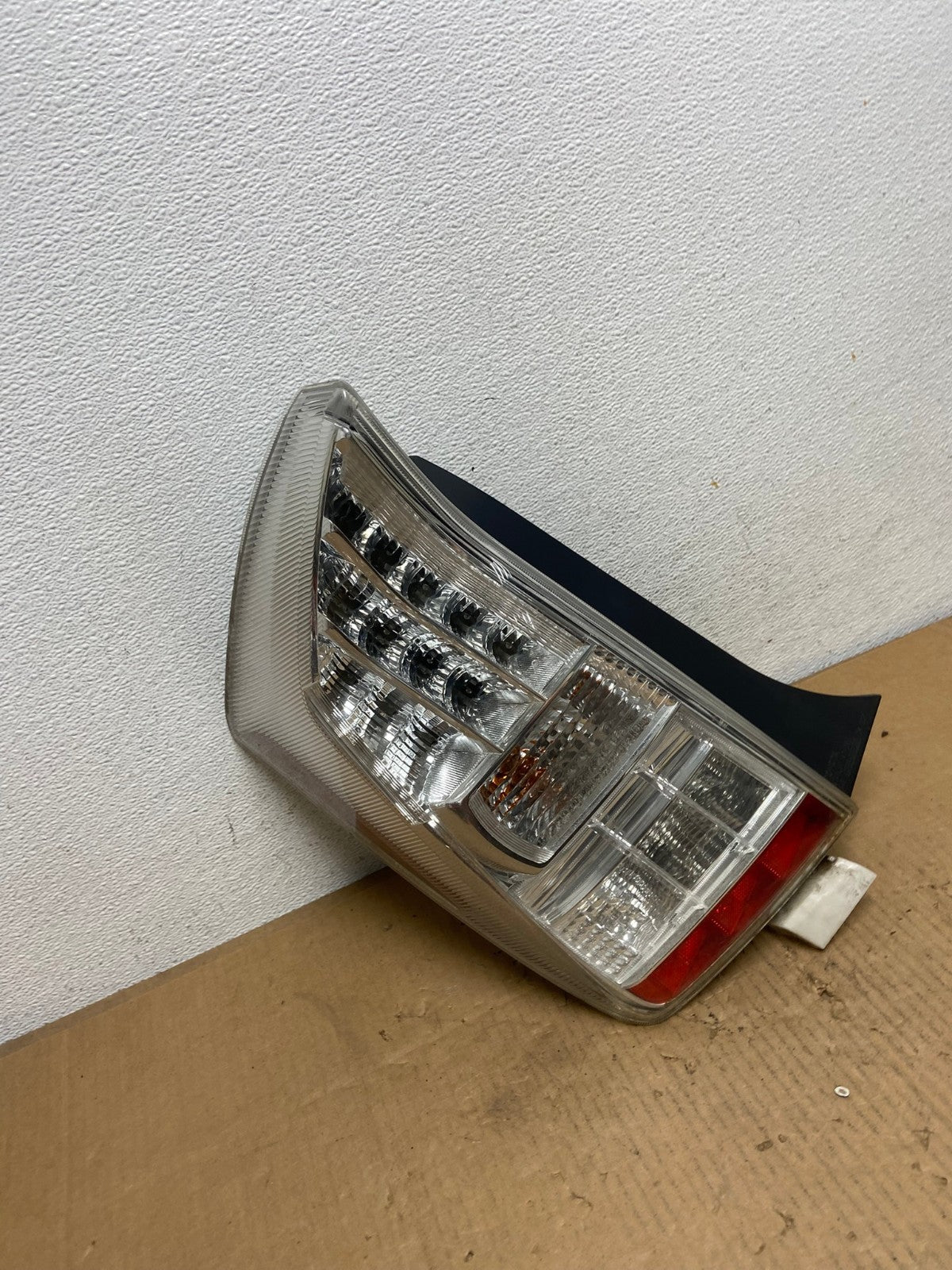2010 2011 Toyota Prius Tail Light Left Driver LH Side AD0953 LK2