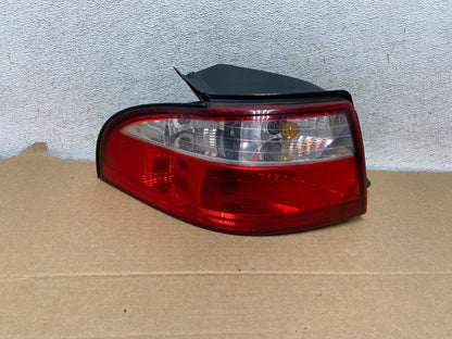 2004 2005 Mercury Sable Left Driver Side Tail Light AH7732 LK0