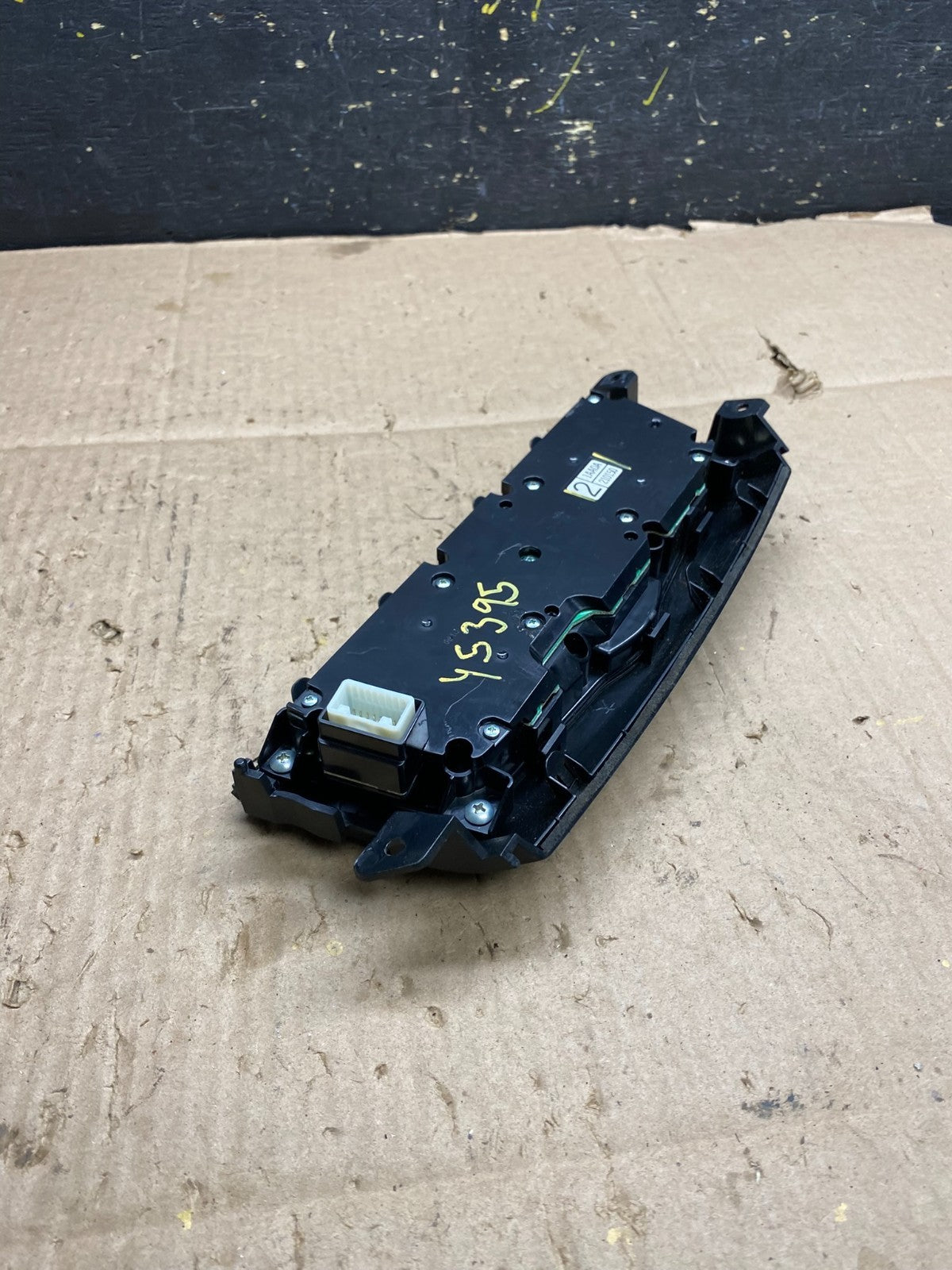 2009-2014 Nissan Murano AM FM Radio CD Control Panel Y5395 DG3