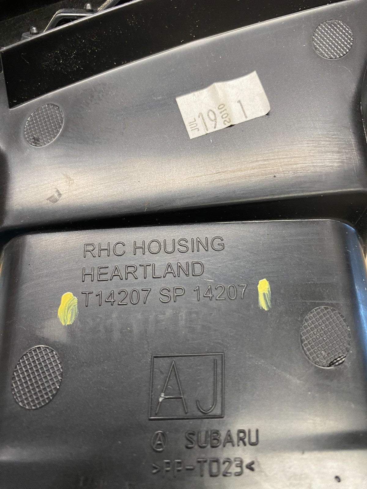 2010-2014 Subaru Legacy Outback Vent Radio Panel Trim Bezel AC6688 DG6