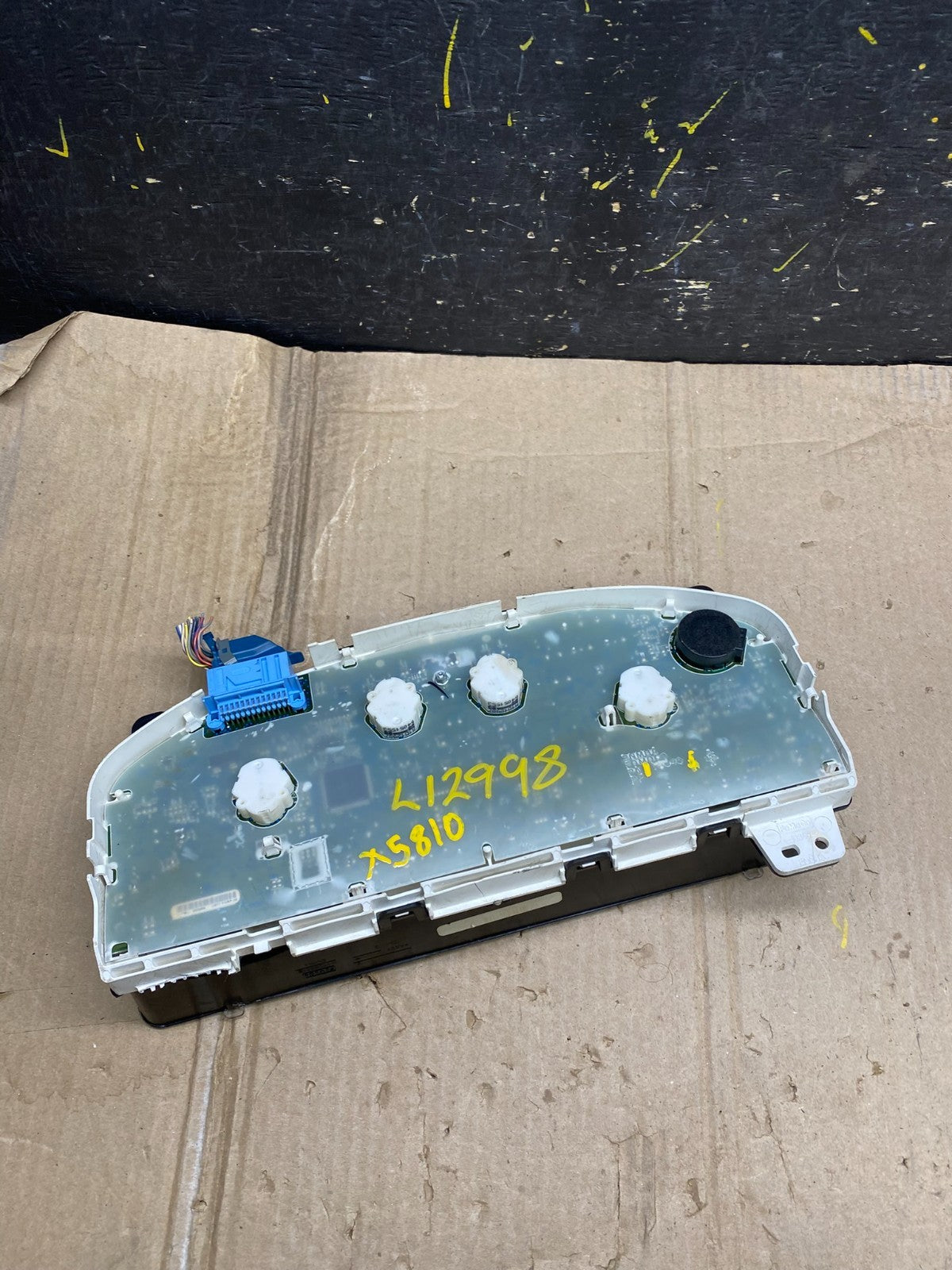 2010 Ford  Escape Speedometer Cluster Gauge Oem X5810 DG5