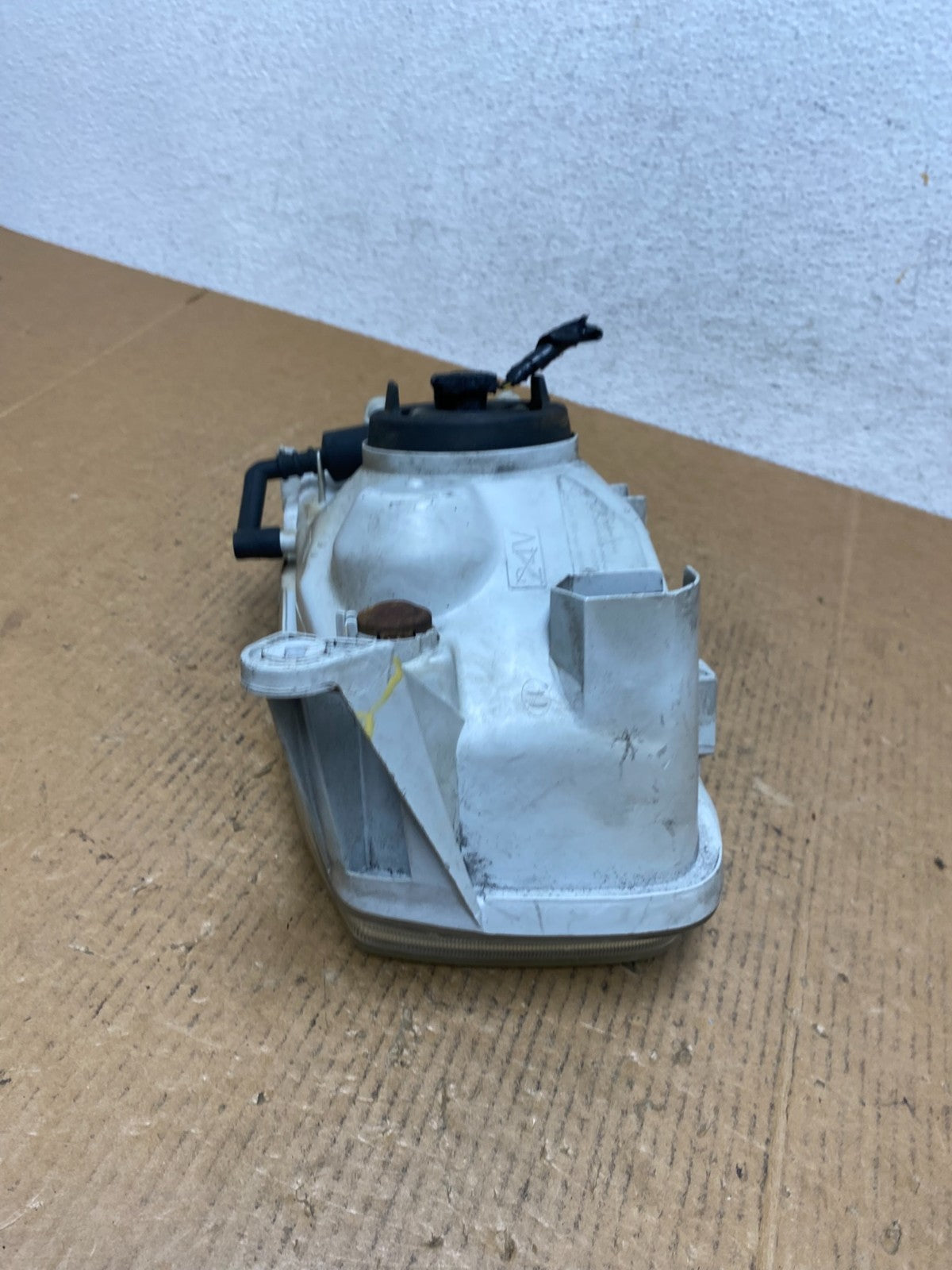 1999-2004 Nissan Pathfinder Right Passenger Side Headlight AE1174 DW7
