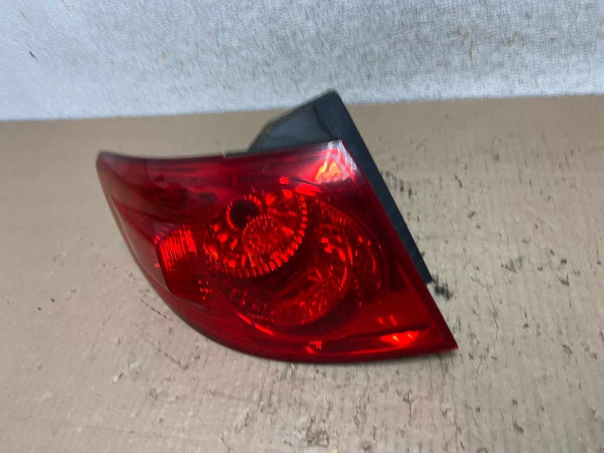 2007 - 2009 Hyundai Santa Fe Left Driver LH Side Tail Light AI2521 LK1