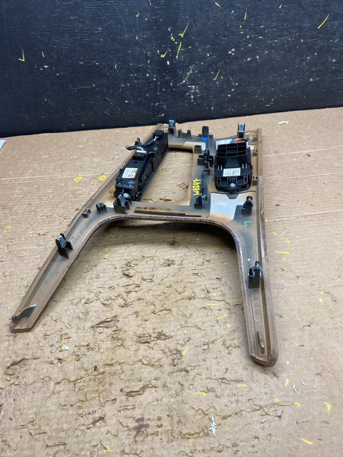 2011-2018 BMW X3 Center Console Shifter Surround Trim Bezel 9184481 W6297 DG4