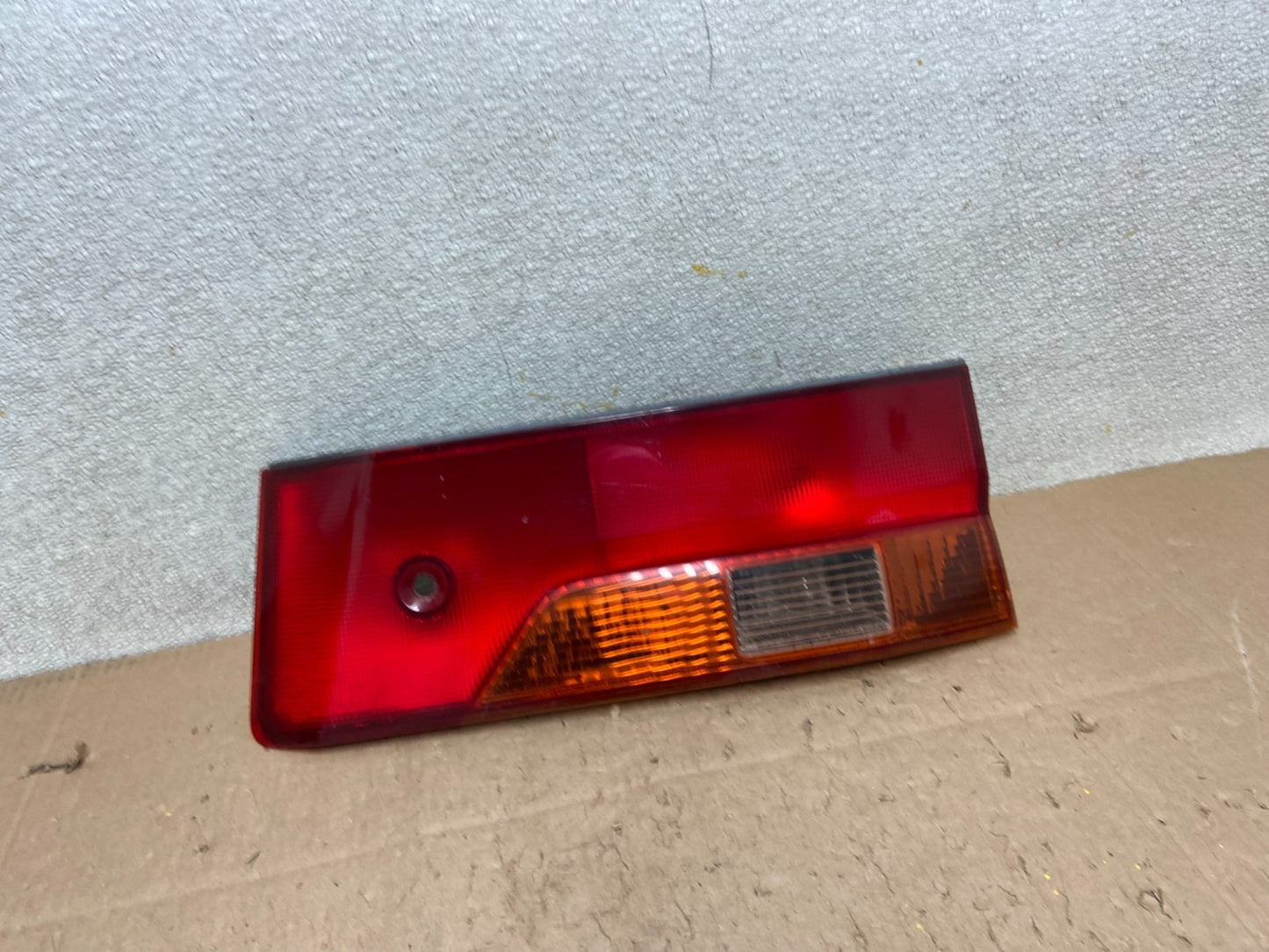 1999 2000 2001 Honda Odyssey Right Passenger RH Tail Light Inner OEM Y3034 DW0