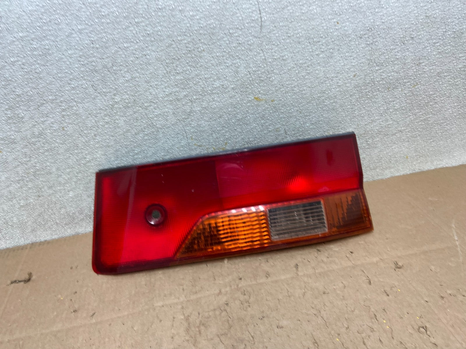 1999 2000 2001 Honda Odyssey Right Passenger RH Tail Light Inner OEM Y3034 DW0