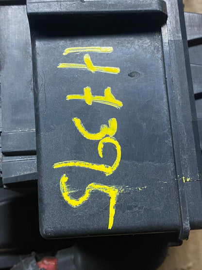 2005 Jeep Grand Cherokee Integrated Power Fuse Box Relay 04692071AB H7395 PS7
