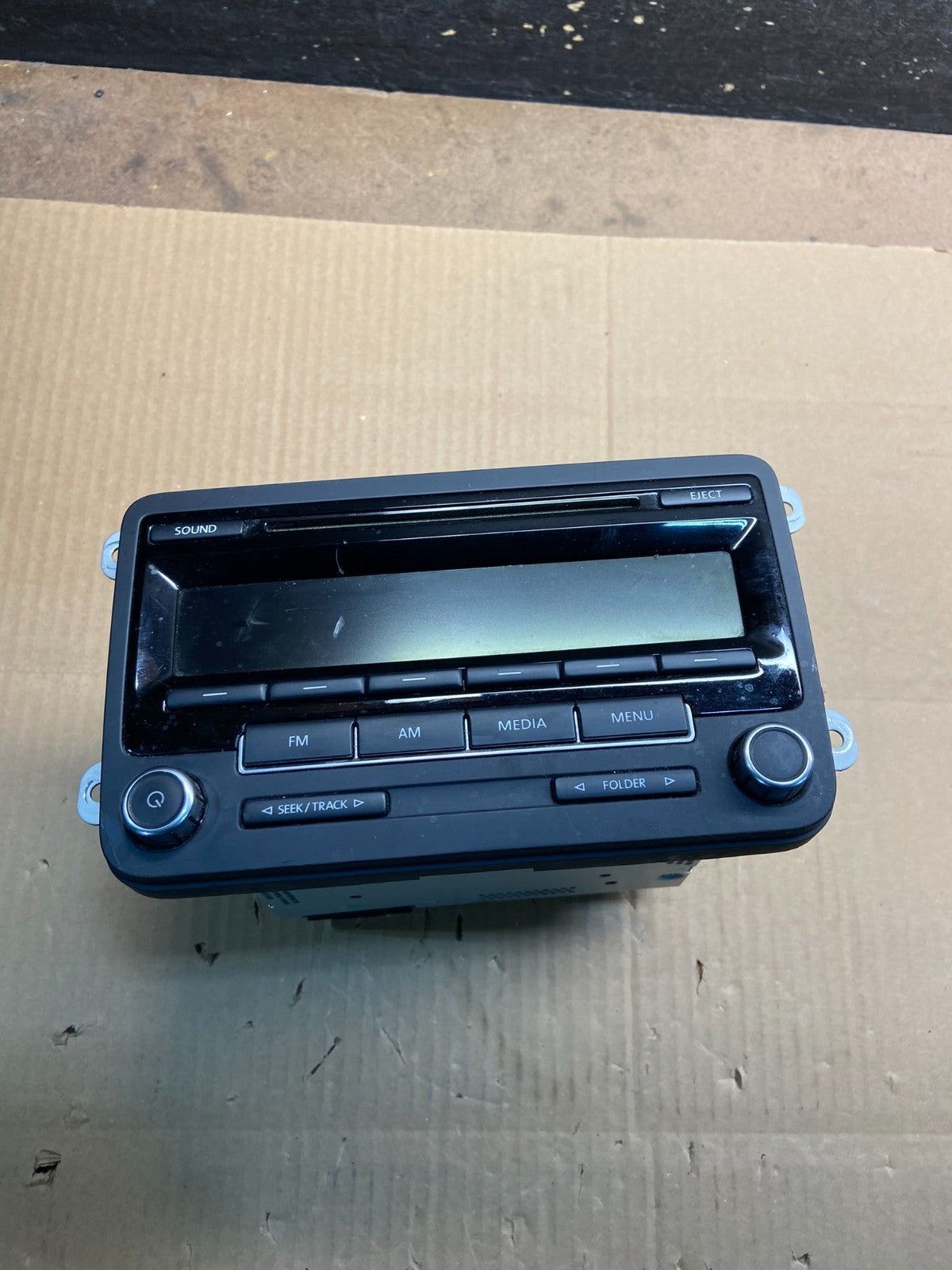 2011 to 2014 Volkswagen Tiguan Radio AM/FM CD Player OEM Y3650 DG5