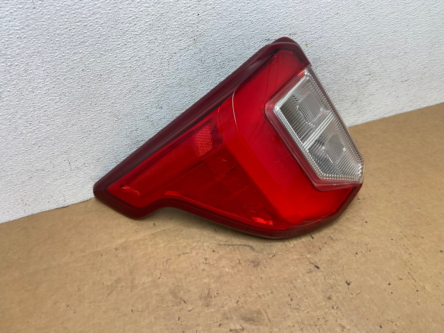 2020 2021 2022 2023 Ford Explorer Left Driver Lh Side Tail light AD4812 LK2