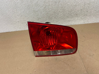 2004-2007 Volkswagen Touareg Lh Driver Left Side Inner Tail Light AG4576 LK0