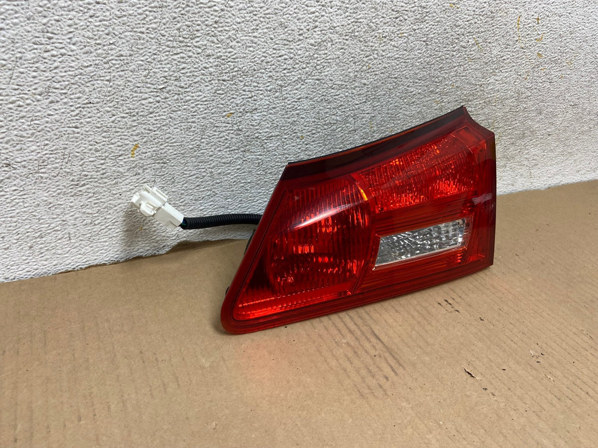 2006 - 2008 Lexus Is250 Is350 Right Passenger RH Inner Tail Light AH3027 LK1