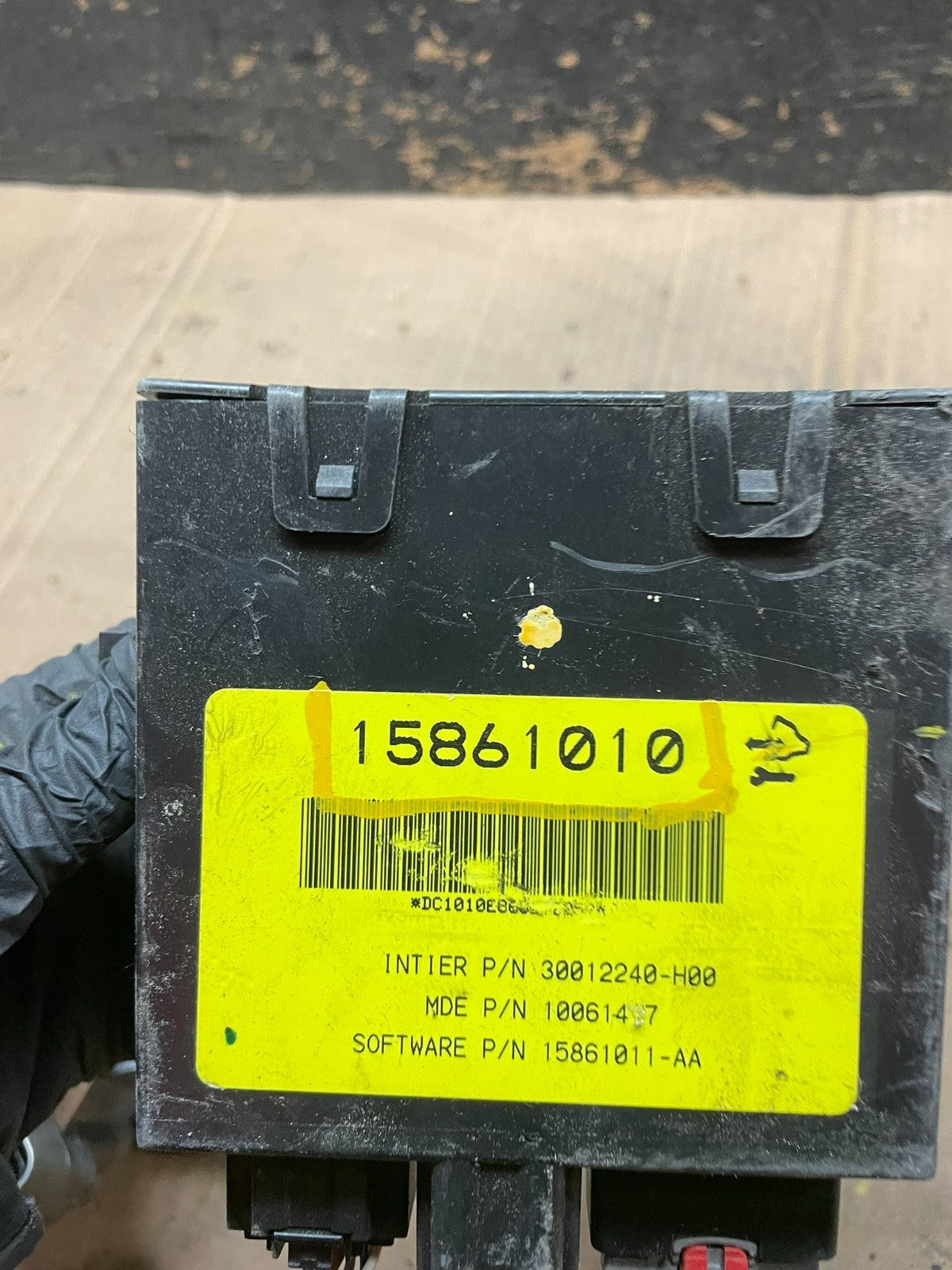 2005 - 2006 Cadillac Srx Chassis Control Module Ccm Bcm Body Control w2389 DG3