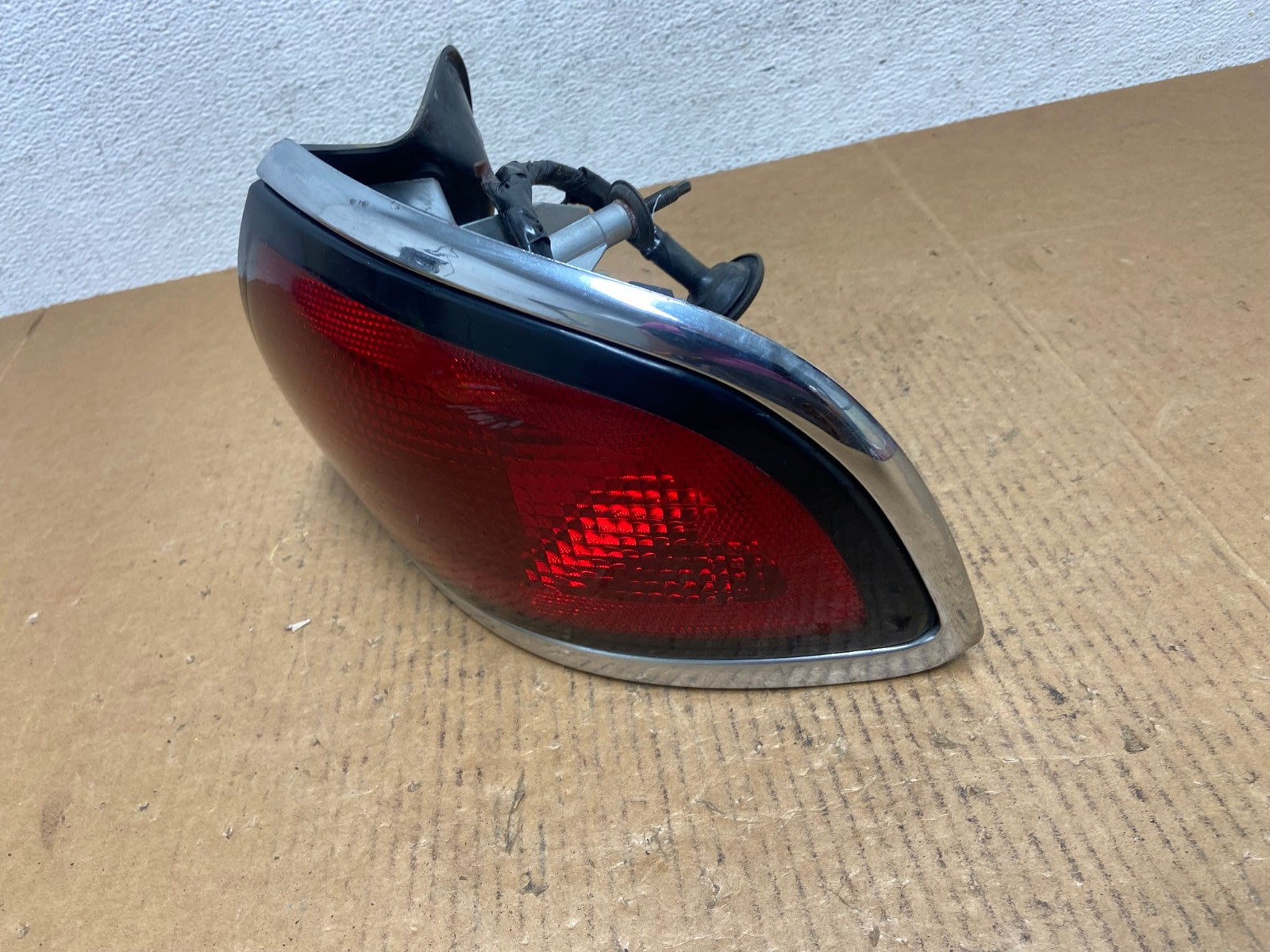 1997-1999 Buick Lesabre Right Passenger RH Side Tail Light AE0348 LK1