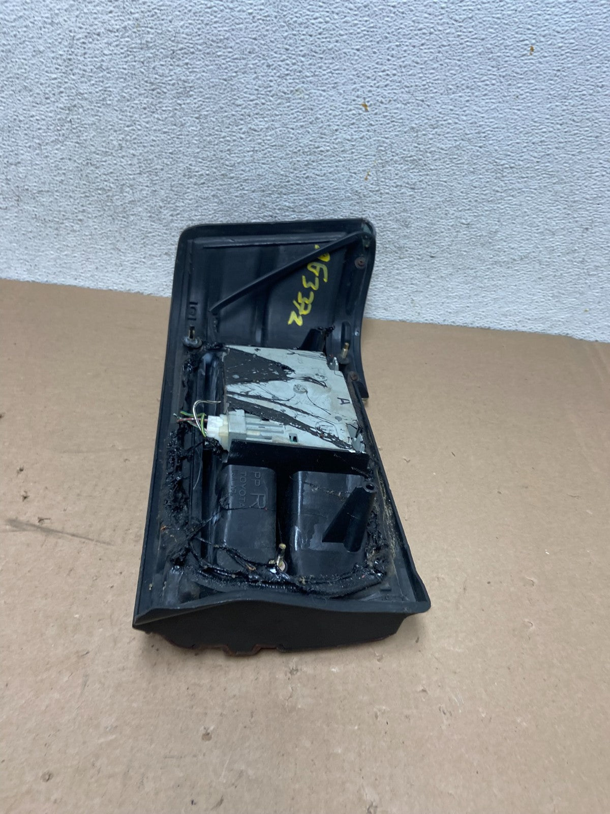 1990 - 1991 Toyota Camry Right Passenger Side Tail Light AG33727