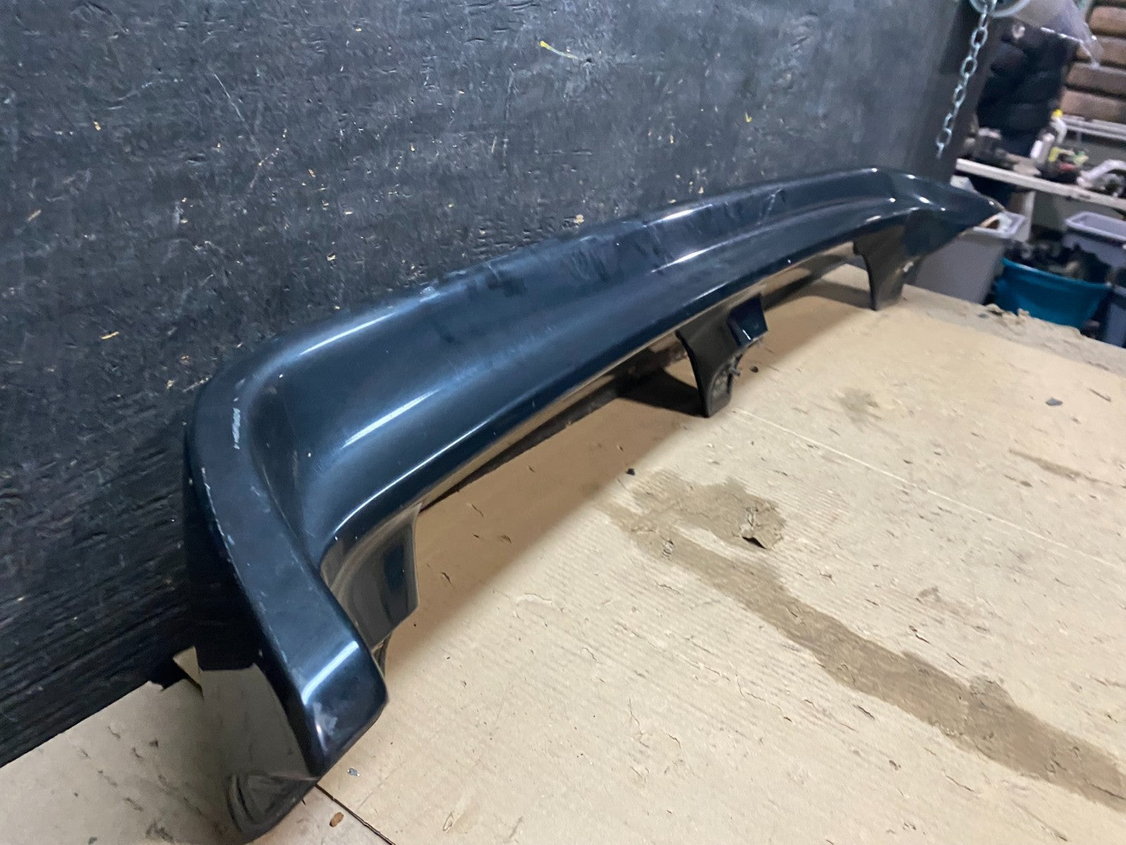 2000 to 2006 Mitsubishi Montero Rear Spoiler Trunk Wing OEM X3319 DG10