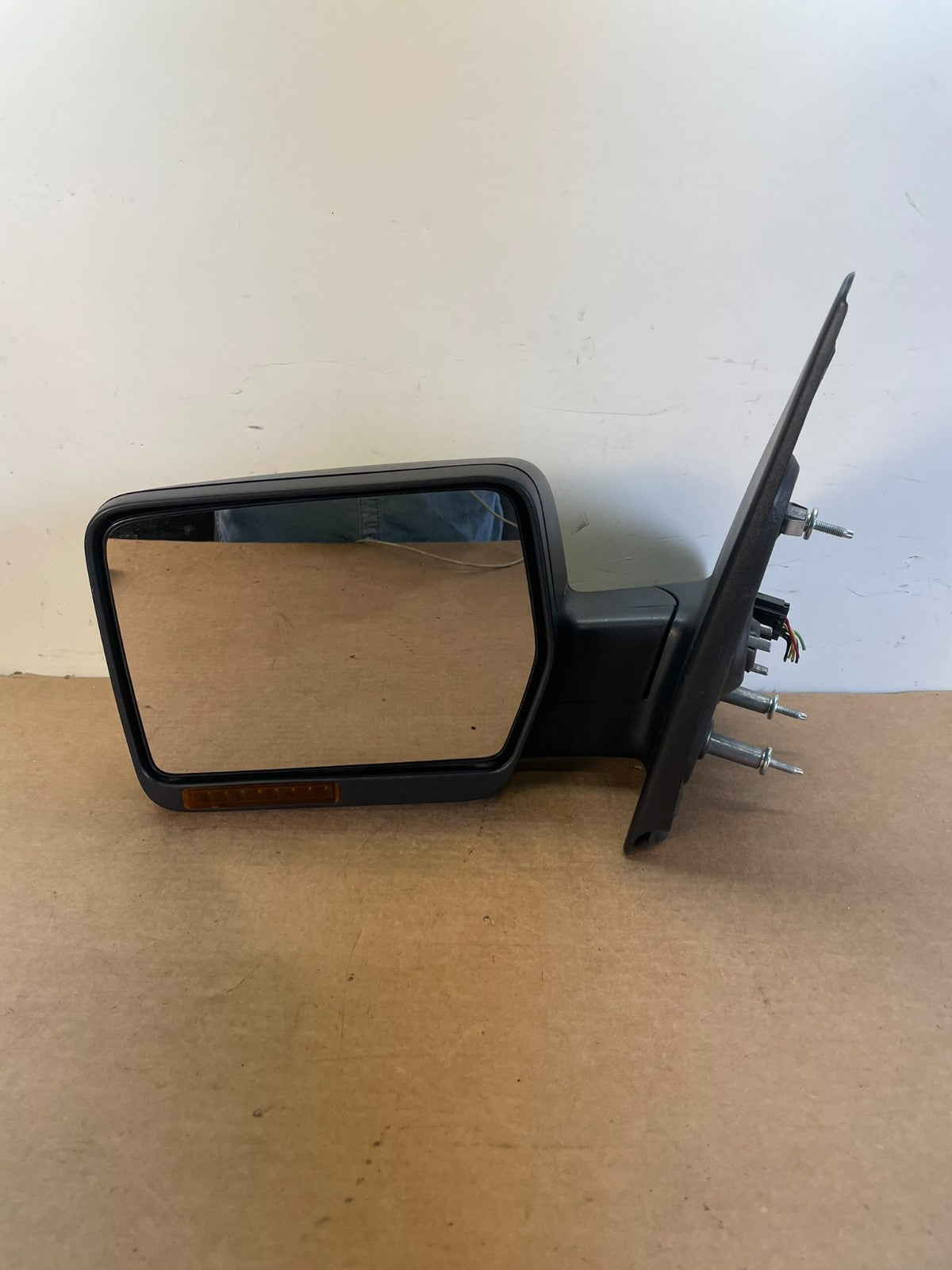 2004 to 2008 Ford F150 Left Driver LH Side View Door Mirror AF8684 DG7