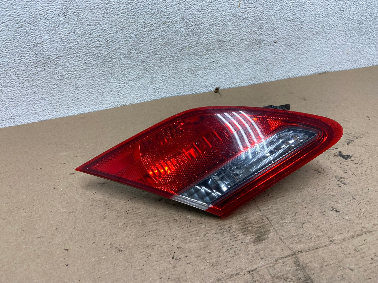 2005-2010 Toyota Avalon Left Driver LH Side Tail Light Inner AF4933 LK0