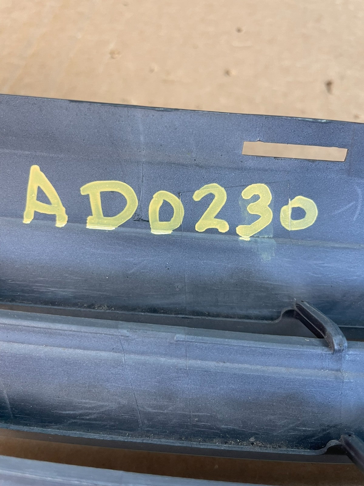 2005 to 2008 Acura RL Front Upper Grille Grill Emblem AD0230 DG6