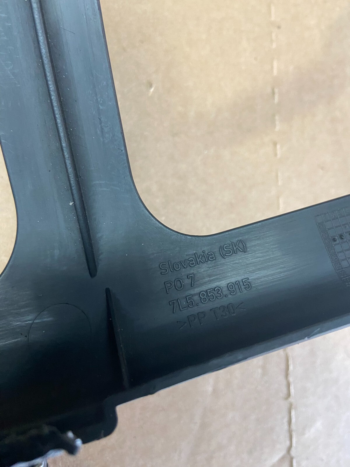 2008 to 2010 Porsche Cayenne Front Under Bumper Garnish 7L5853915 N8958 DG9