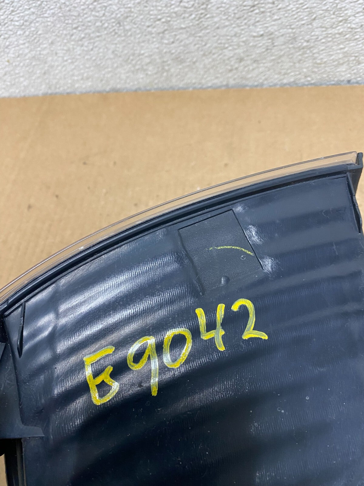 2001 to 2003 Toyota Sienna Left Driver LH Turn Signal G9042 PS8
