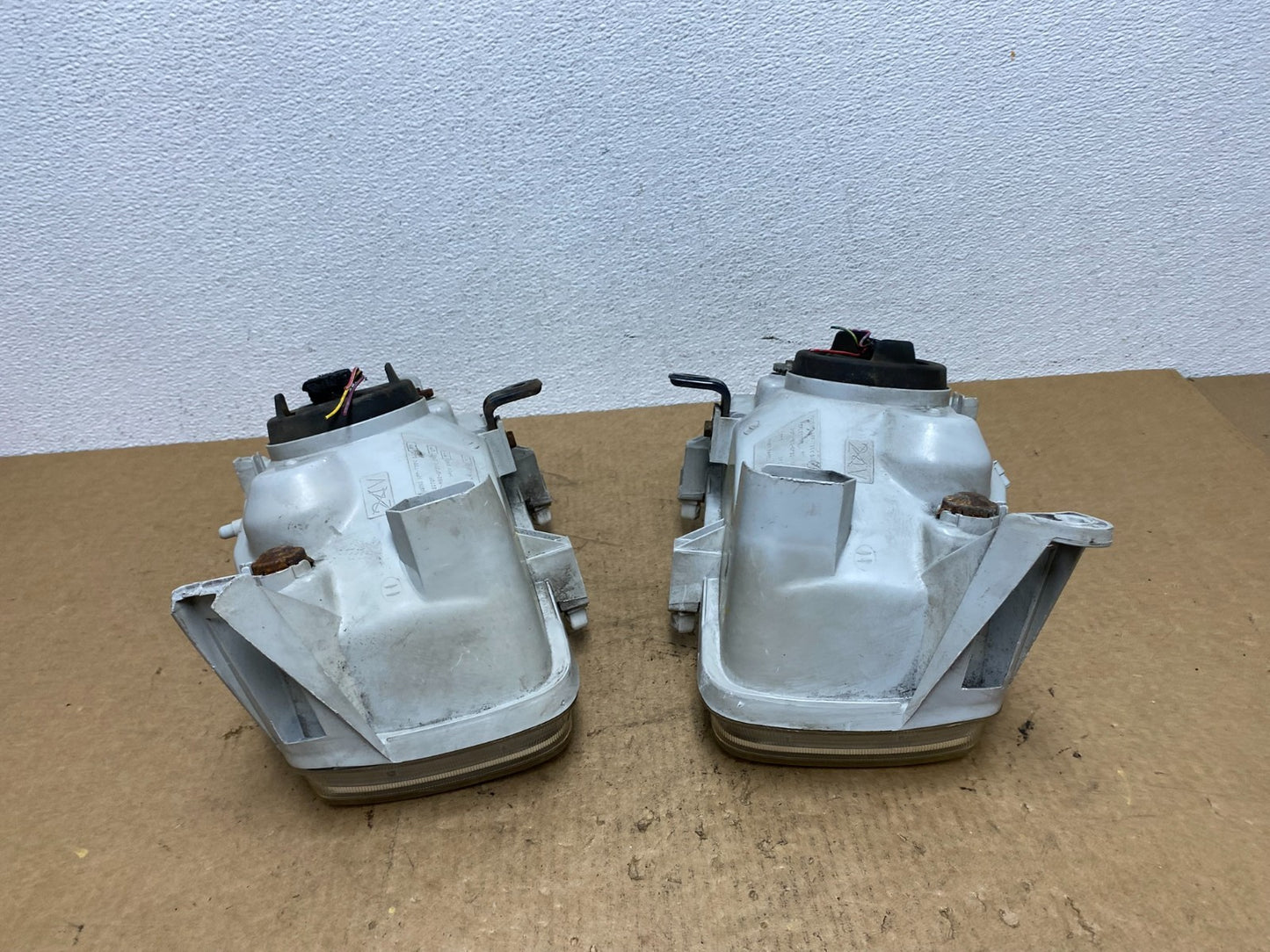 1999-2004 Nissan Pathfinder Left+Right Side Set Halogen Headlights AC3403 DW10
