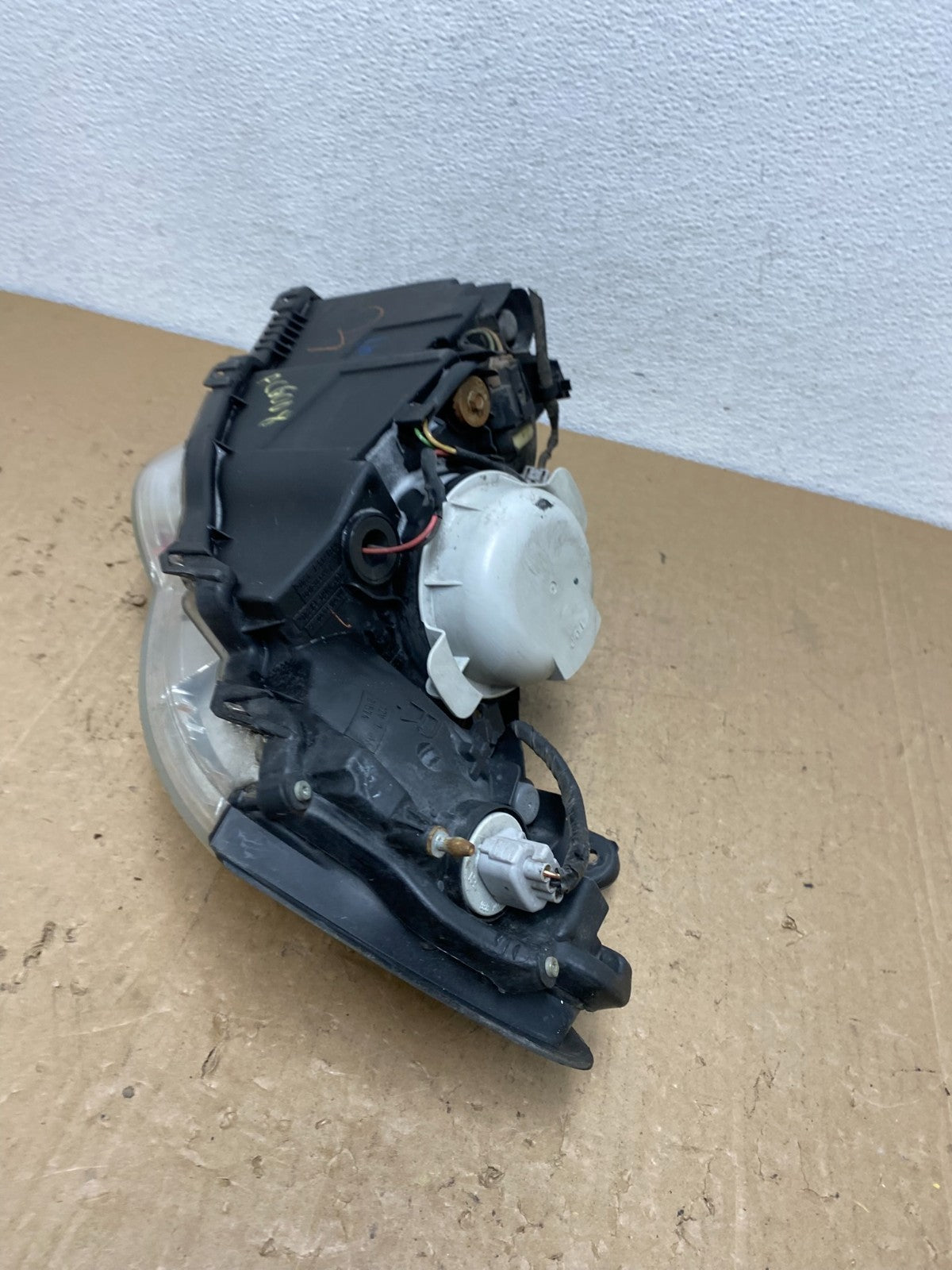 2006 to 2007 Subaru Legacy Right Passenger RH Side Headlight AC6008 DW6