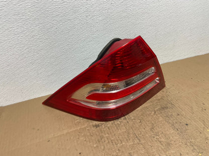2005-2007 Mercedes-Benz C230 C240 W203 C-Class Left Driver Tail Light AB8500 DW2