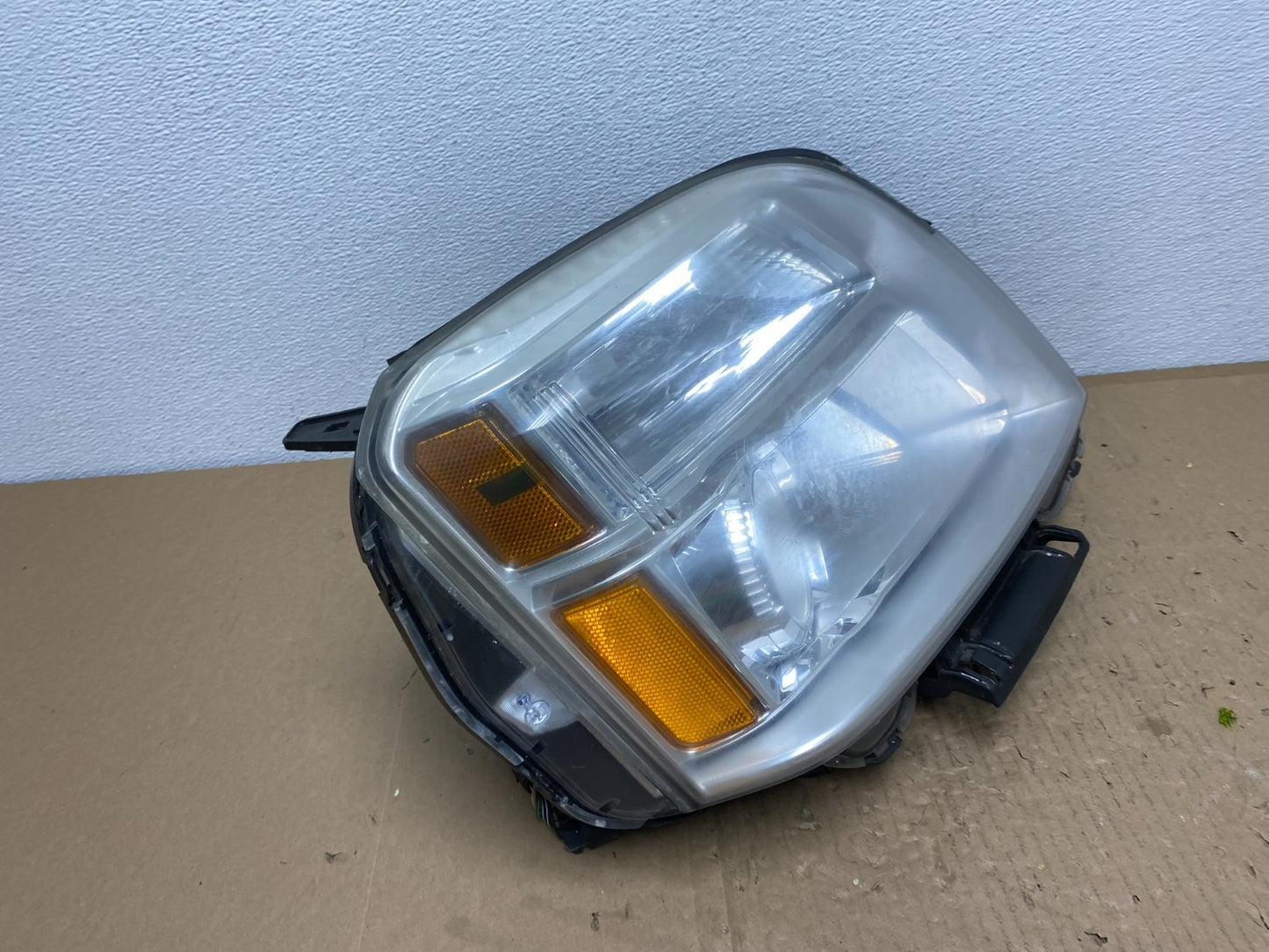 2010 to 2015 GMC Terrain Halogen Passenger Right Rh Side Headlight Oem AB6982 DW2