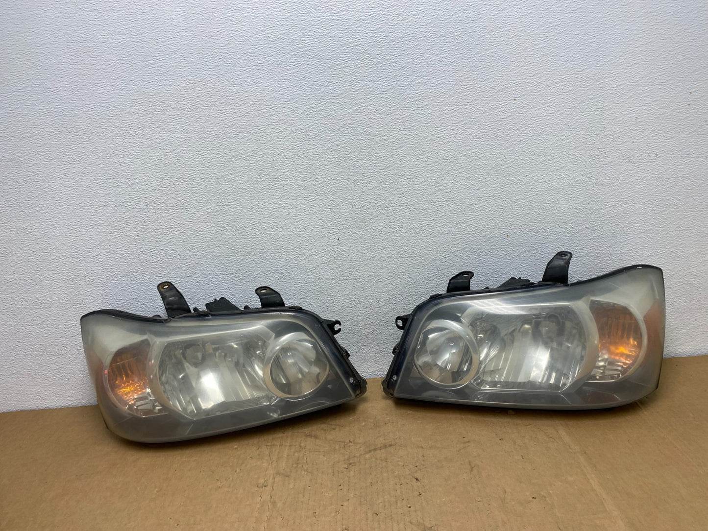 2004 2005 2006 Toyota Highlander Headlights Left+Right Side AC8563 DW0