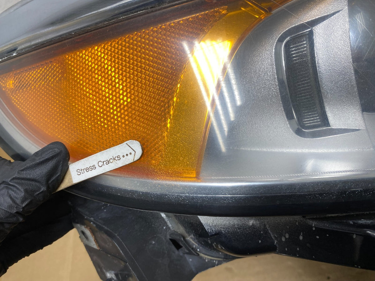 2011 to 2014 Ford Edge Front Right Passenger Headlight Halogen AG9226 DW4