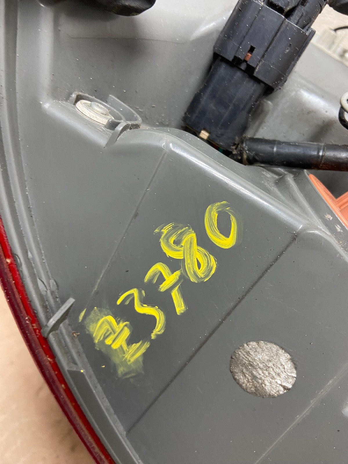 2010 2011 2012 Kia Sorento Right Passenger RH Side Tail Light Oem Z3780 DW7