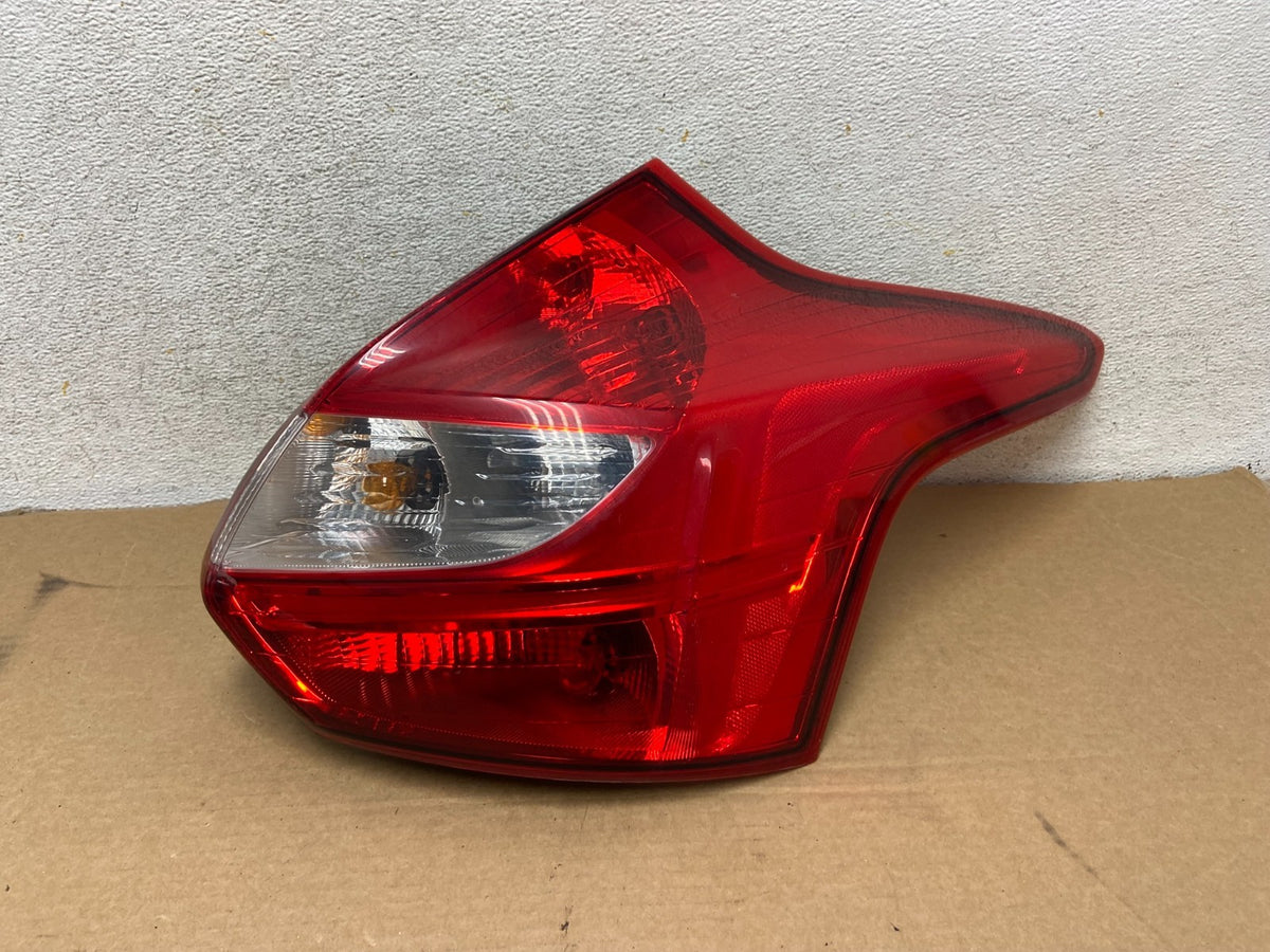 2012-2014 Ford Focus Hatchback Right Passenger Side Rh Tail Light AH4428 DW0