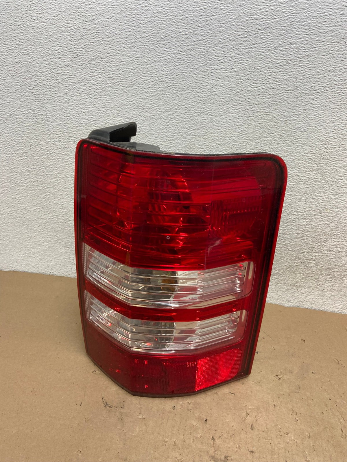 2008 to 2012 Jeep Liberty Right Passenger RH Side Tail Light AG4188 LK0